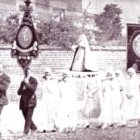 Procesión de Santa Ragenufle. Incourt, años 1920.