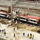 El 11 de marzo de 2004, diez explosiones en cuatro trenes de cercanías de Madrid provocaron 193 muertos y cerca de dos mil heridos. La oscura trama que ideó, organizó y llevó a cabo los atentados nunca ha sido esclarecida del todo.