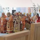 El Papa estuvo acompañado por los obispos y sacerdotes de rito greco-católico durante la misa celebrada en Presov / Fotos: Vatican Media