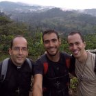 Guillermo (a la derecha en la imagen) en la misión en Perú a la que fue con el seminario