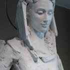 Una Virgen María  en la parroquia Virgen de Nazaret del Ensanche de Vallecas... la belleza del arte nos debe acercar al misterio de Dios