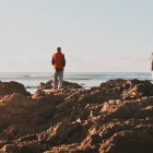 Aunque con una humanidad común, el hombre y la mujer tienen diferencias por naturaleza: no todas son convenciones socioculturales. Foto (contextual): Joel Mott / Unsplash.