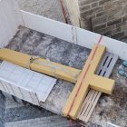 La cruz fue retirada en una grúa y metida en un camión / Foto- Obispado Córdoba