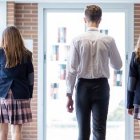 Un estudio demuestra que los adolescentes religiosos sacan mejores notas... no es el colegio, es la religiosidad del chico