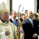 Juan Antonio Reig Pla, obispo de Alcalá, habla con firmeza contra la cultura de la muerte y eso molesta a los partidos abortistas y eutanasistas