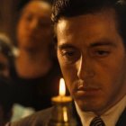 En la célebre escena del bautizo en «El padrino II» (Francis Ford Coppola, 174), Michael Corleone (Al Pacino), que ejerce como padrino de su sobrino recién nacido, renuncia a Satanás al mismo tiempo que asesina a todos sus rivales.