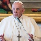 La defensa de la vida, las familias, la fe de los jóvenes o los empresarios afectados por la crisis serán algunas de las intenciones de oración del Papa Francisco a lo largo de 2022.