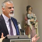 El doctor Darbonne sufrió un cambio radical en una Cuaresma y tras leer un pasaje del Evangelio de Mateo