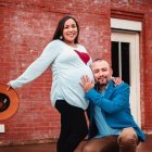 El embarazo de una mujer la implica moralmente no solo a ella, sino también a quienes la rodean. Foto: Gabriel Tovar / Unsplash.