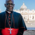 El cardenal Sarah llama a la esperanza a todos los sacerdotes que, incluso haciendo el bien, reciben castigos y rechazos.