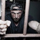 Una reclusa desvela que mientras que las mujeres, víctimas de los abusos de presos transexuales, son castigadas, los agresores caminan impunes (Imagen contextual: Damir Spanic / Unsplash).