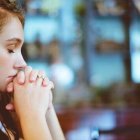 "Nosotras" es un nuevo proyecto dependiente de "Dale una vuelta" para acompañar a las mujeres de adictos a la pornografía y ofrecer soluciones útiles para su problema (Portada: Ben White/Unsplash).