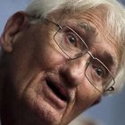 Jürgen Habermas rechaza el Premio Jeque Zayed como crítica a Emiratos Árabes, pero el obispo Hinder cree que es mala estrategia