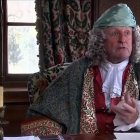 Voltaire, interpretado por Claude Rich en «Voltaire y el affaire Calas» (2007), una película para televisión de Francis Reusser.