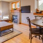 El televisor, un objeto con aspiraciones de ídolo. Foto: Francesca Tosolini / Unsplash.