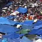 La Puerta del Sol de Madrid, escenario de una acampada consentida y dócil a la ideología dominante, en los días que siguieron al 15 de mayo de 2011.