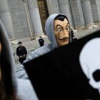 El Gobierno ha aprovechado el estado de alarma por la pandemia para tramitar sin debate una ley como la de eutanasia, que afecta a derechos fundamentales.