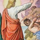 Cristo es el Santo de Dios. Arrodillémonos.