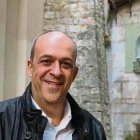 El periodista Àngel Rodríguez ha buscado una advocación mariana para cada día, muchas con leyendas insólitas y entrañables