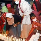 Devotos de Bangladesh, también musulmanes y animistas, acuden a Bottola a pedir a la Virgen y agradecerle su milagro que salvó la aldea en 1971