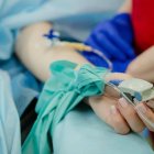 La eutanasia y el suicidio asistido quiebran el principio básico milenario de la práctica médica: no hacer daño al paciente. Foto (contextual): Olga Kononenko / Unsplash.