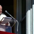 El Papa pidió a todos que pensemos en alguien a nuestro alrededor a quien ayudar, y le ayudemos sin demora.