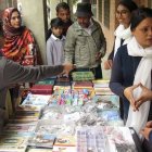 Las religiosas tienen la única librería en Pakistán es la única que distribuye la Biblia católica en todo el país