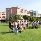 La identidad y la misión de un centro educativo se realizan también en el contacto interpersonal.