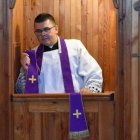 Sebastián Wydrowski, joven sacerdote polaco, encauzó su vocación gracias a la belleza de la liturgia.