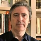 Miguel Sanmartín Fenollera no solo propone una amplia selección de obras para iniciar a niños y jóvenes en la lectura, también aporta razones poderosas para considerar esa iniciación fundamental en su formación.