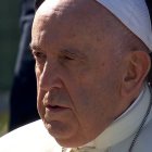 En el avión de vuelta de su viaje a Canadá, Francisco mostró su deseo de viajar al país asiático para asistir a este evento.