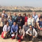 Fray Emérito Merino en Jerusalén con peregrinos de Talavera de la Reina