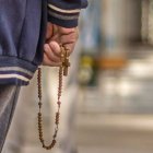 La Iglesia consagra el mes de octubre de manera especial al rezo del Santo Rosario. Foto: Adrián Varela / Cathopic.com