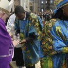 Misa en el Vaticano según el misal zaireño o de Congo, que se celebró en 2019