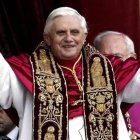 La elección de Benedicto XVI fue recibida por espanto por los enemigos internos y externos de la Iglesia, recuerda Joseph Pearce.