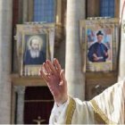 Benedicto XVI en la canonización de Pedro Calungsod y Carmen Sallés en 2012