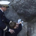 La gruta de Lourdes atrae y fascina... y así surge Lourdes, una película que profundiza en ese misterio