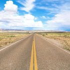 En los juicios morales hay que mantenerse dentro de la carretera: sin salirse ni por un borde ni por el otro. Foto: Sebastien Gabriel / Unsplash.