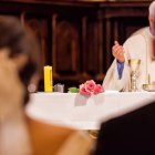 Si hay problemas en el matrimonio, la ayuda profesional puede ser útil, pero solo Jesucristo puede sanar de raíz los corazones y reconstituir lo que parece roto. Foto: María Fernández Santos / Cathopic.com