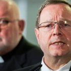 Gëorg Batzing, presidente de la Conferencia Episcopal Alemana (en primer término), y el cardenal Reinhard Marx (al fondo), han alentado fuertemente este "camino sinodal" alemán.