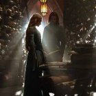 Galadriel y un misterioso amigo que hace en el capítulo 2 y despierta incógnitas.