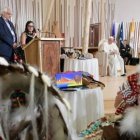 Francisco en la parroquia del Sagrado Corazón en Edmonton, Canadá