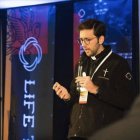 El sacerdote Bernabé Rico ofreció en el encuentro europeo de catequistas de LifeTeen una serie de claves esperanzadoras y muy útiles para recuperar la ilusión por evangelizar (Fotos: Alex Pozuelo para LifeTeen).