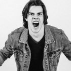 Los relativistas presumen de tolerancia. En realidad no consienten que nadie cuestione su dogma relativista, reaccionan con violencia contra quien lo hace y aplastan toda disidencia. Foto (contextual): Timur Romanov / Unsplash.