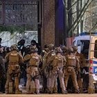 Acudió mucha policía fuertemente armada al local de los Testigos de Jehová en Hamburgo