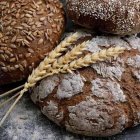 'No solo de pan vive el hombre', dicen las Sagradas Escrituras, 'sino de toda palabra que sale de la boca de Dios'. El ayuno cuaresmal nos ayuda a entenderlo, viviéndolo. Foto: Wesual Click / Unsplash.