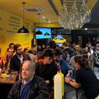 Un bar con encanto, casi siempre lleno, que no pone carne en viernes de Cuaresma y te lleva a la Tierra Media... o a la Terra Ignota: así es el Frankfurt Moncloa.