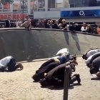 Rezo musulmán en una calle de Alemania. Una escena cada vez menos insólita en las grandes ciudades europeas.