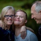 Se han realizado estudios estadísticos que muestran la ampliamente mayoritaria satisfacción vital de las personas con síndrome de Down y de sus familias. Foto: Nathan Anderson / Unsplash.