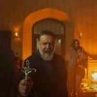 Las primeras imágenes conocidas de 'El exorcista del Papa' evocan su predecesora 'El exorcista' de 1973. En la imagen, Russell Crowe en el papel del padre Gabriele Amorth.